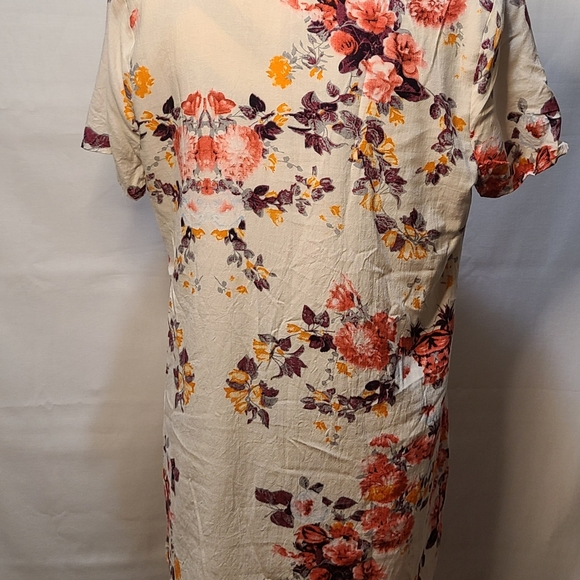 Aakaa Cream & Floral Medium Dress - Picture 4 of 7